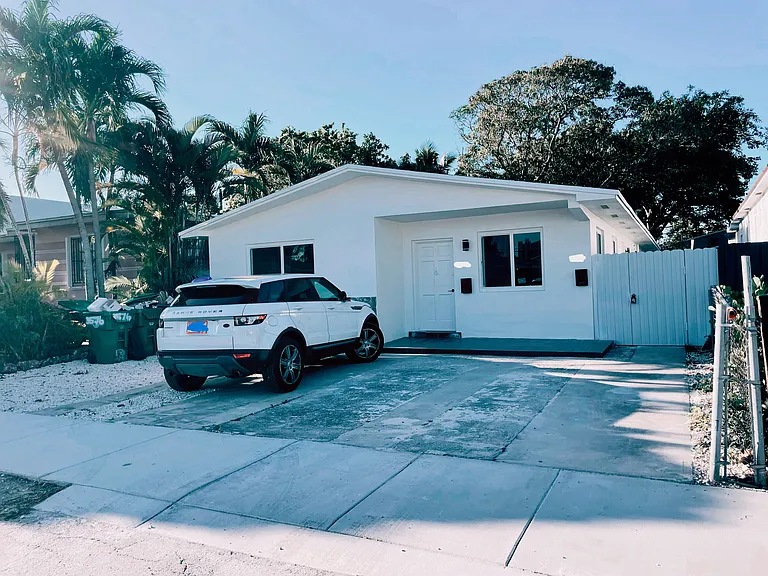 3574 SW 25th Ter #1 — Photo 11