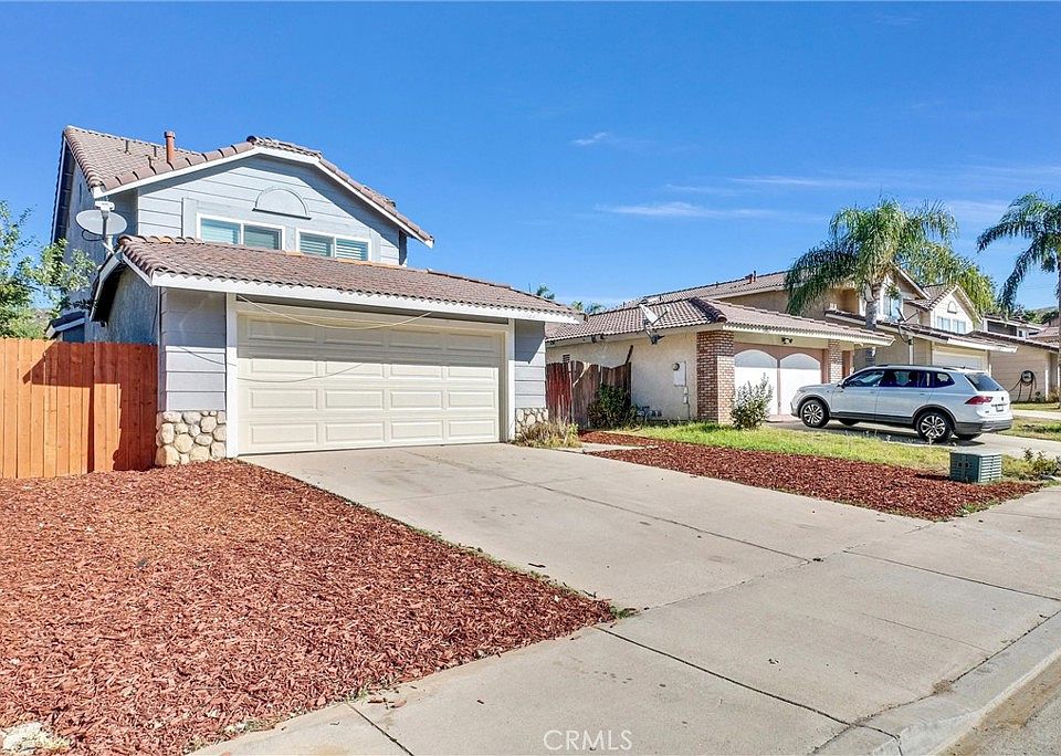 1st image of 23642 Parkland Ave