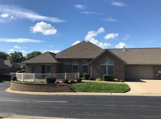 8111 Wyntree Villas Dr, Newburgh, IN 47630