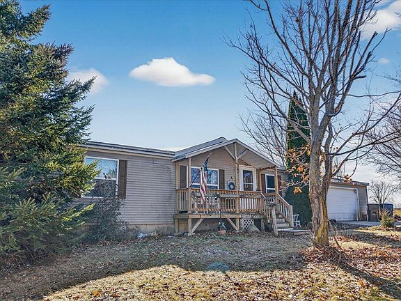 2nd image of 494 Tower Rd