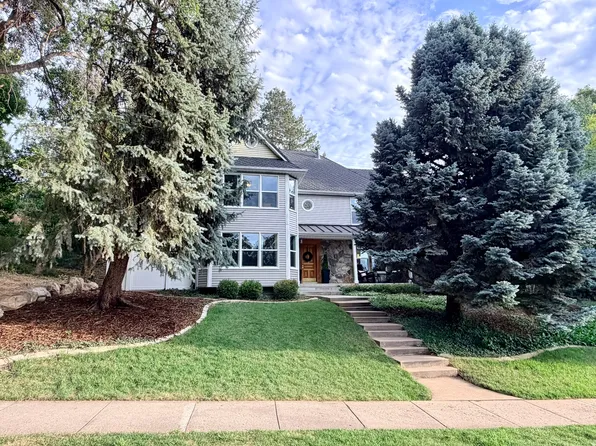 910 E Woodland Hills Cir, Bountiful, UT 84010