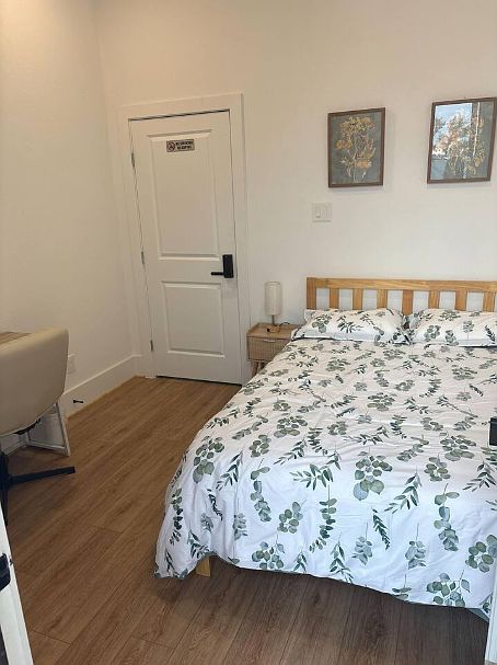 1st image of 3417 Yellowstone Blvd #4