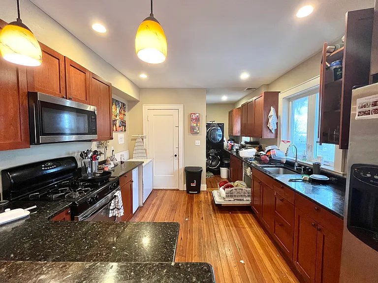 7 Boulevard Ter #1 — Photo 1
