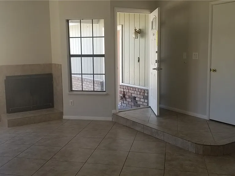7329 Lattimore Dr — Photo 10