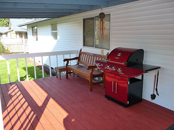 4th image of 4521 Hilltop Dr