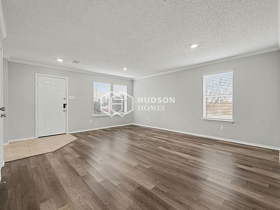 3rd image of 1472 Englewood Dr