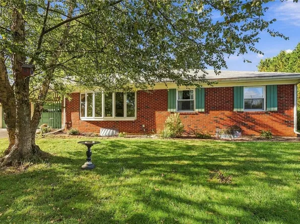 3071 Mosser Dr, Allentown, PA 18103