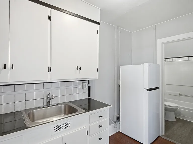 2623 W Maxwell Ave — Photo 7