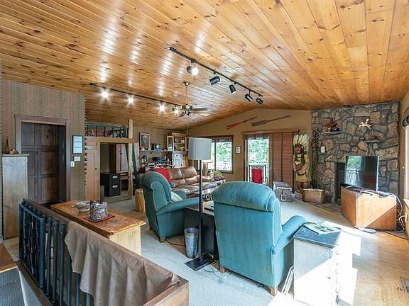 5th image of 3866 Lake Vista Dr NE