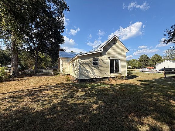 5th image of 256 McGowin Rd