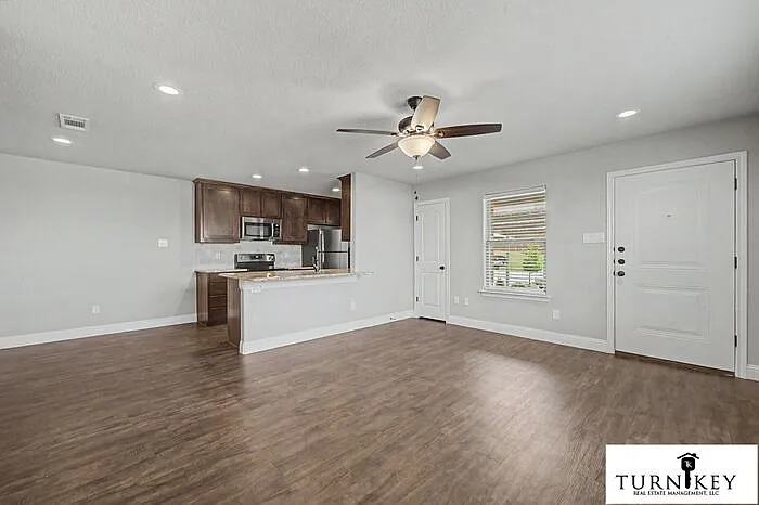 134 Crossbow Ct — Photo 2