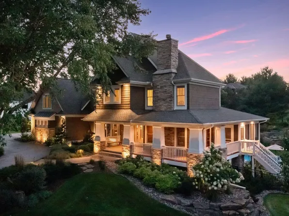 346 Lindsay Rd, Hudson, WI 54016