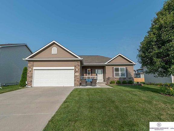 3rd image of 5806 N 151st St