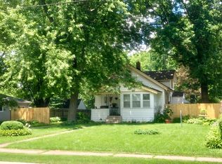 302 Grand Ave, Loves Park, IL 61111