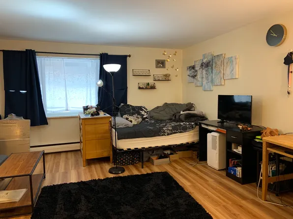 (undisclosed Address), Brookline, MA 02446