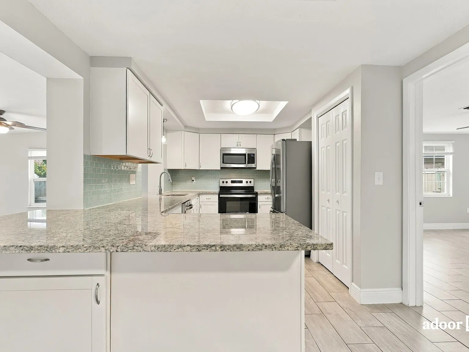 3 bed, 2.0 bath, 1617 sqft, $1,995 — Photo 2