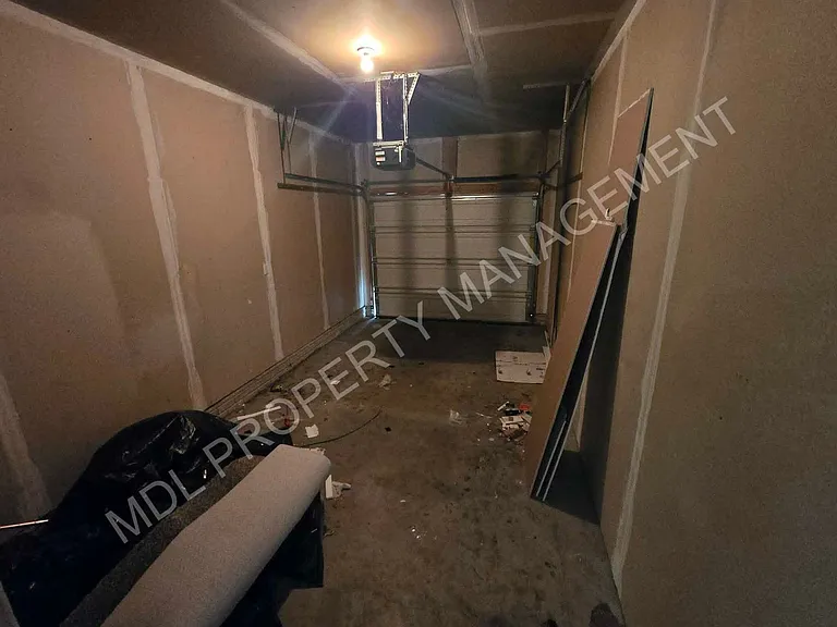 704 E Union St — Photo 13