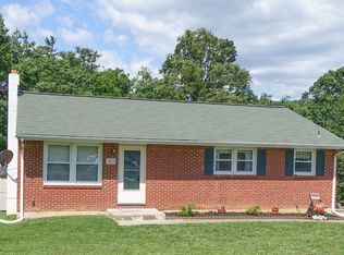 3015 Parham Dr, Roanoke, VA 24014