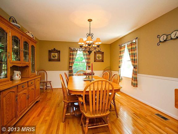 5th image of 10213 Oxfordshire Dr
