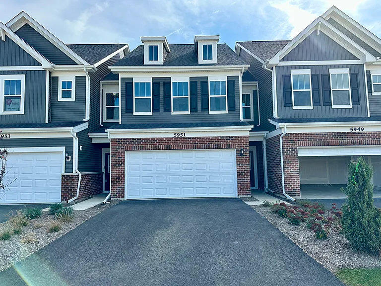5951 Hawkweed Dr #5951 — Photo 1