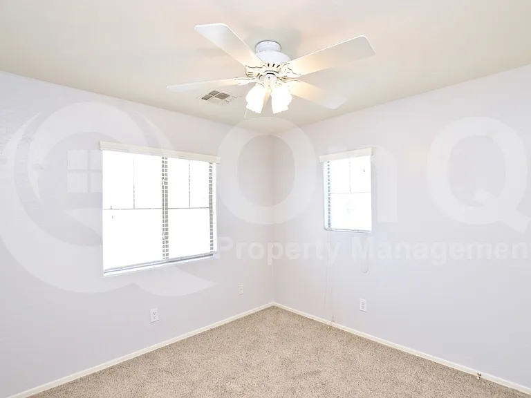 553 N Ranger Trl — Photo 11