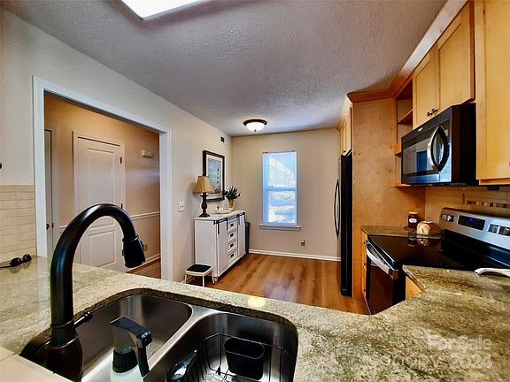 3rd image of 1501 Deermouse Way Unit 515