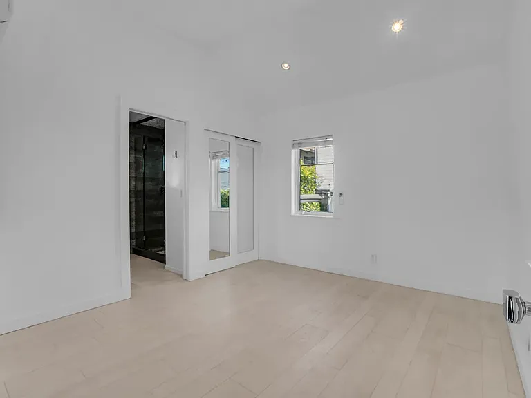 44 Sunset Ave — Photo 50