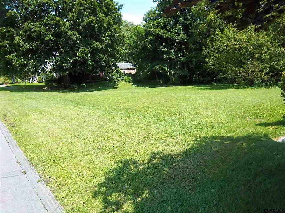 1st image of 162 East Blvd