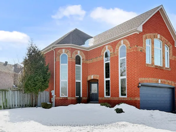 3898 Parkgate Dr, Mississauga, ON L5N 7B4