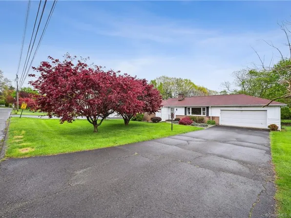 8 Channing Road, Trumbull, CT 06611