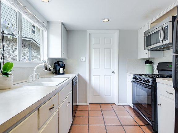5th image of 109 Westhaven Dr