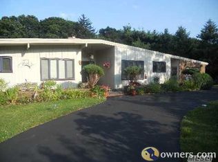 1 Orchard Rd S, East Patchogue, NY 11772