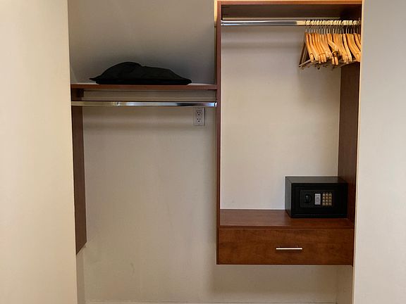 3rd image of 152 W 15th St APT 3F