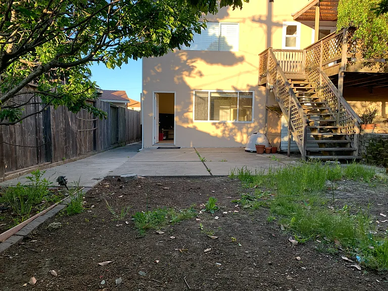 331 Courtland Dr #B — Photo 14