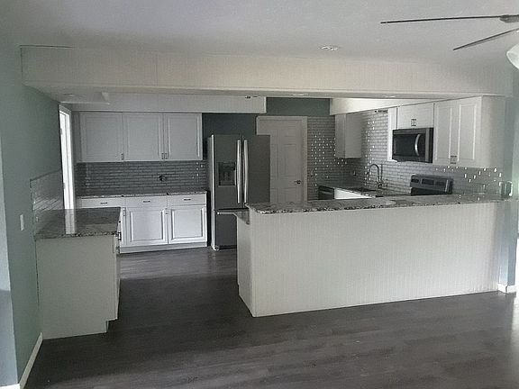 2nd image of 301 Suzette Dr