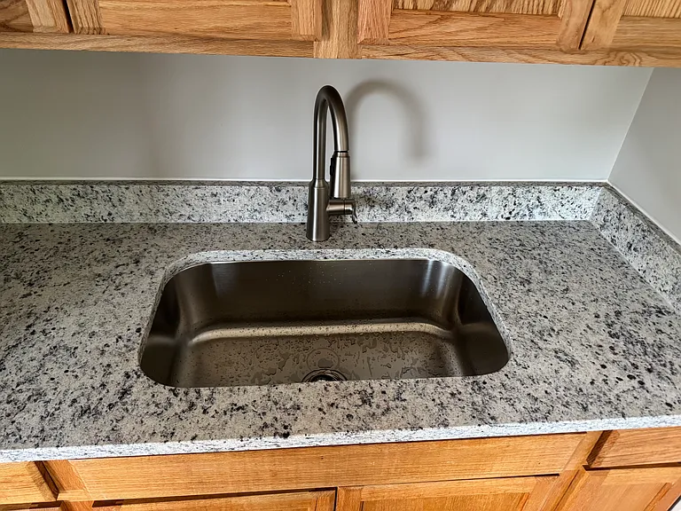 335 Hill Ave NW #B — Photo 8