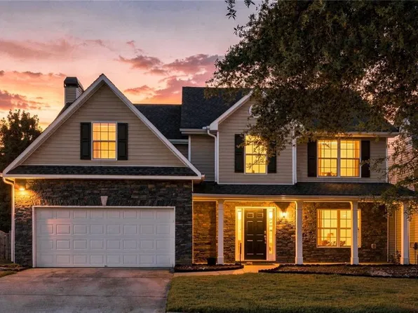 3315 Watson Gate Rd, Loganville, GA 30052