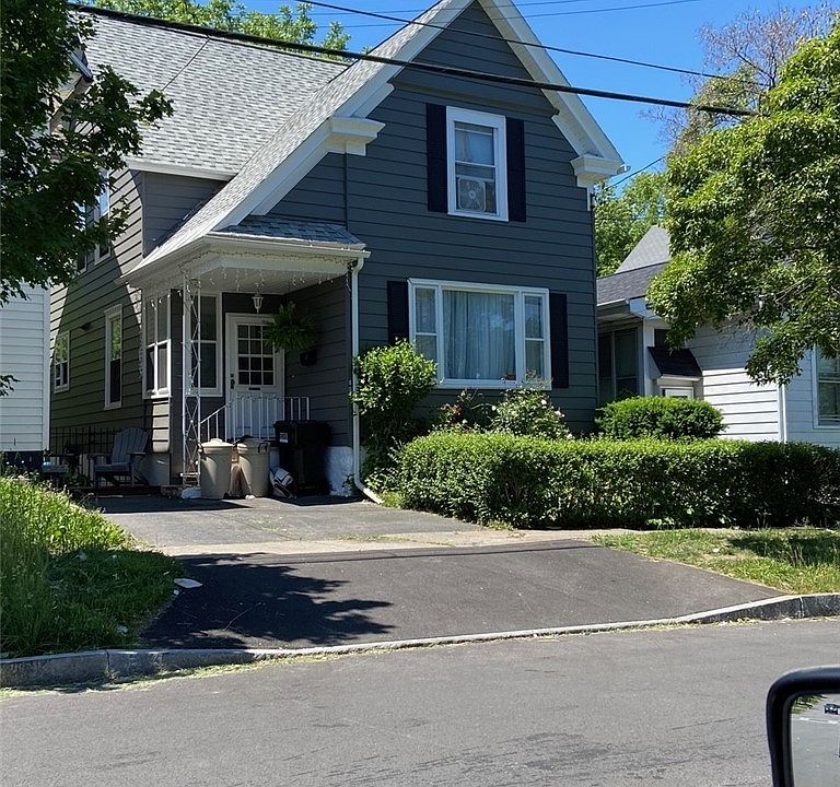 1st image of 805 Highland St