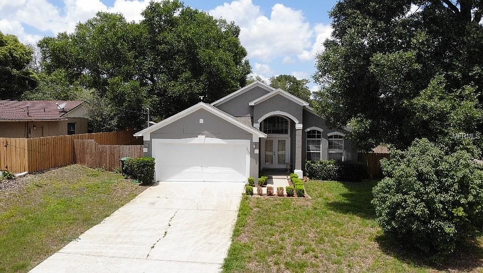 1st image of 2641 Oak Dr