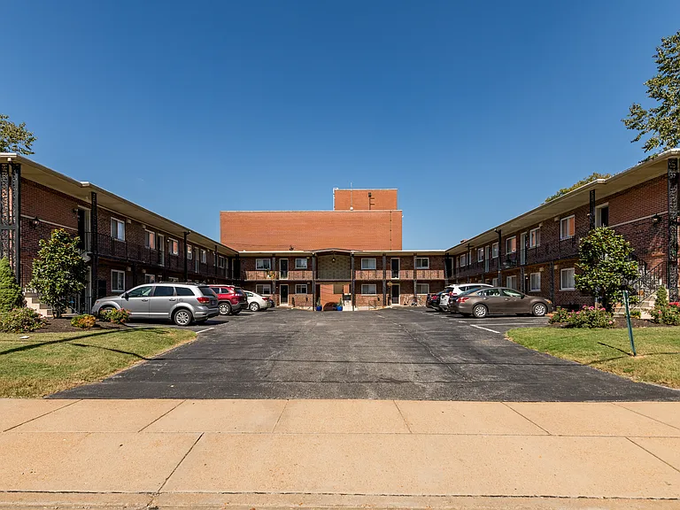 7215 Southwest Ave #110AB — Photo 13