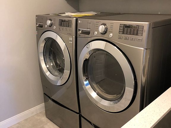 3rd image of 1604 Saint Katherine Cir