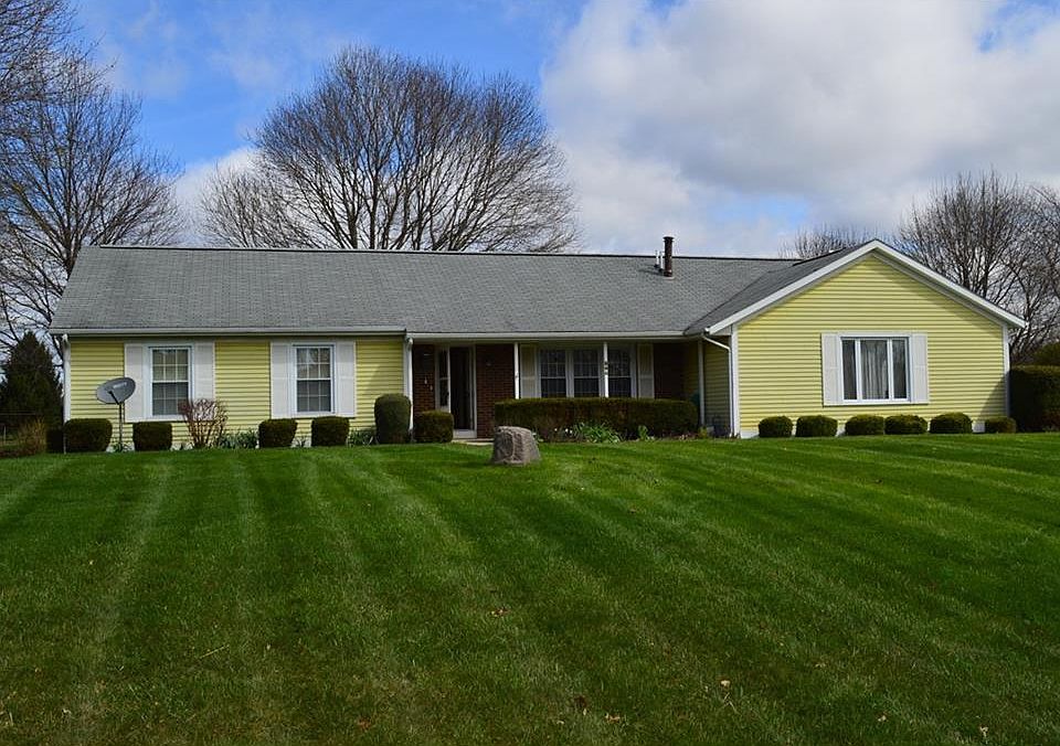 2nd image of 846 Oneida Dr