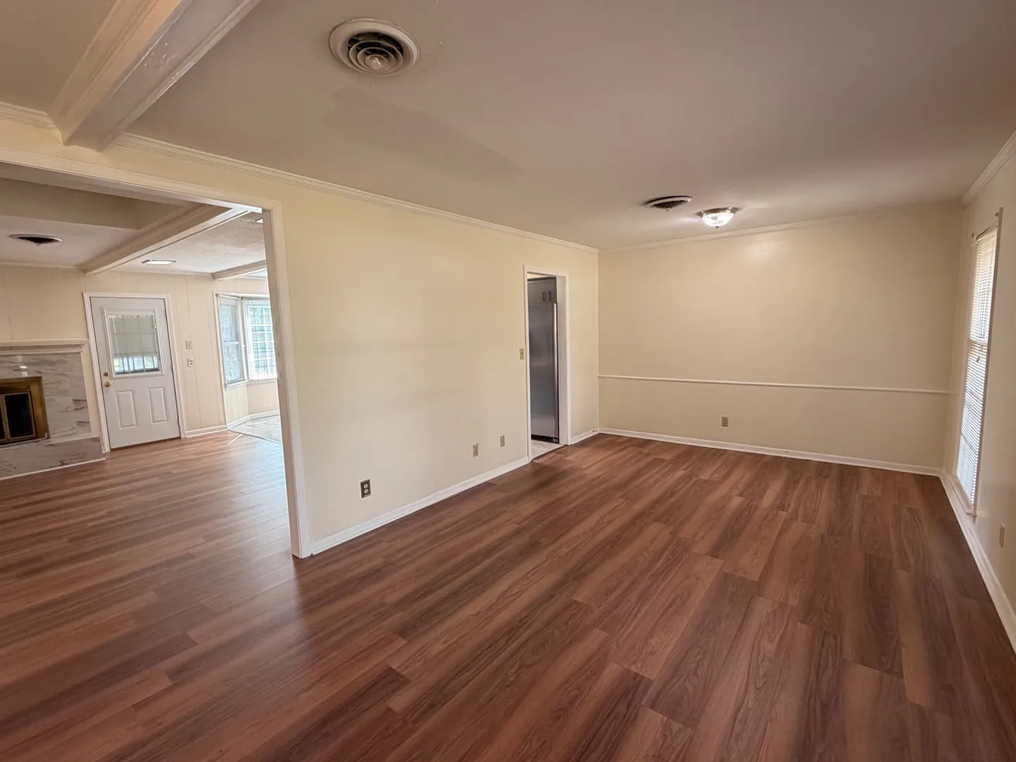 2604 McArthur Dr — Photo 2