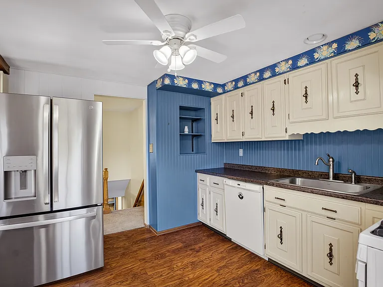 4304 Paradise Dr — Photo 7