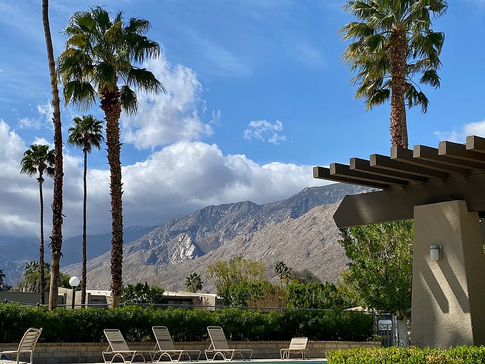 Terrific view of San Jacinto from pool areas