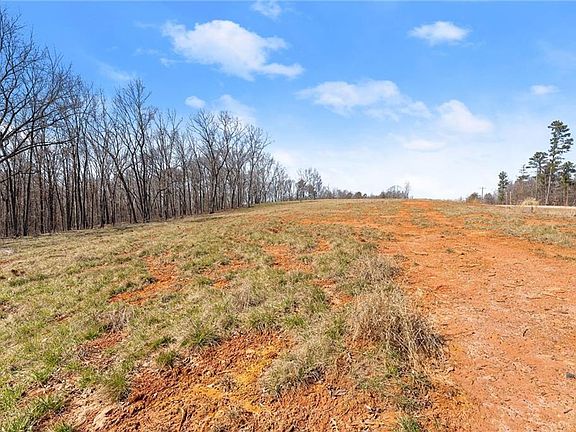 3rd image of 5419 Highway 320