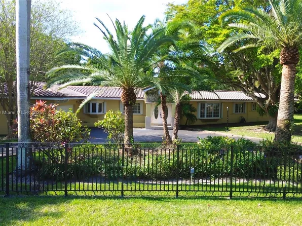6282 SW 133rd St, Pinecrest, FL 33156