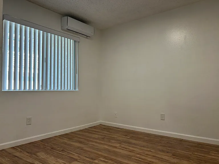 8755 Lomita Dr #B — Photo 10