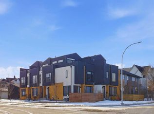 4905 E 16th St SW, Calgary, AB T2T 4E3