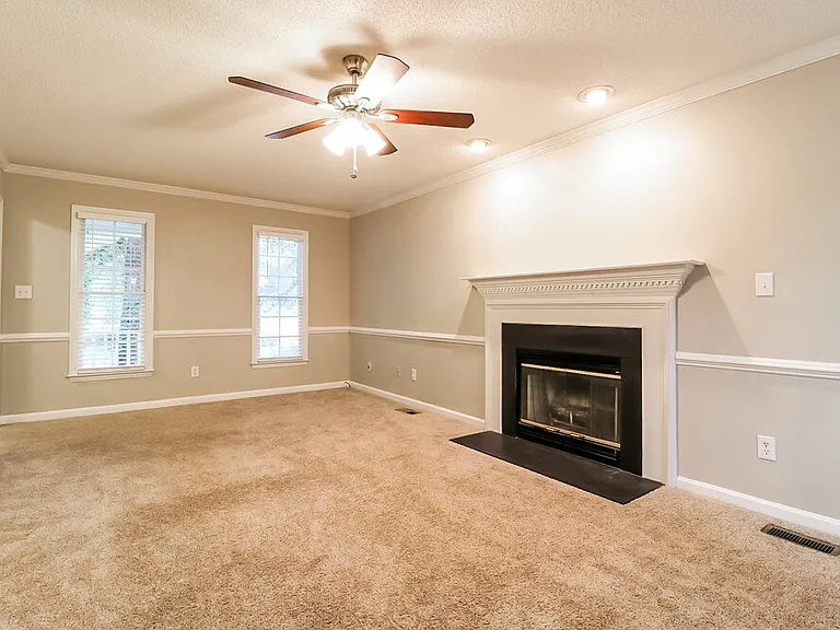 1405 E Stonemason Dr — Photo 5